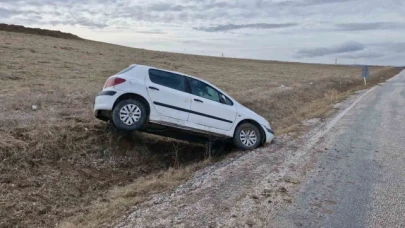 Kontrolden çıkan otomobil takla attı: 3 yaralı