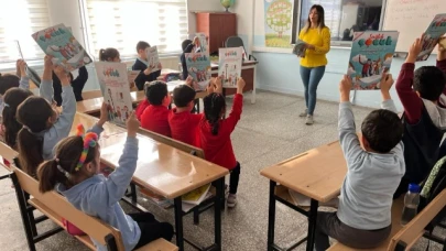 Merzifon'da öğrencilere “Sağlık Çocuk Dergisi” dağıtıldı