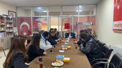 Merzifon Gençleri CHP'yi Ziyaret Etti