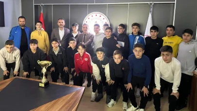 Müdür Davu, Futbol İl Birincilerini Ağırladı
