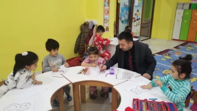 Müftü Ayvaz, 4-6 Yaş Kur'an Kursu Öğrencileri İle Bir Arada