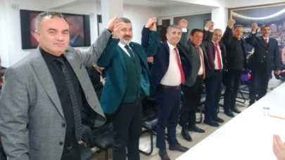 Sanki aday gibi çalışıyorlar