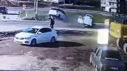Sürücünün öldüğü feci kaza güvenlik kamerasında