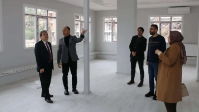 Türkmen, öğrencilerin düzenlediği kermese katıldı