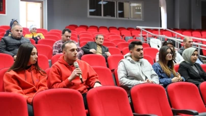 Üniversite öğrencileri kütüphane saatlerinden şikayetçi