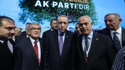 Uyanık, AK Parti Seçim Beyannamesi Tanıtım Toplantısına katıldı