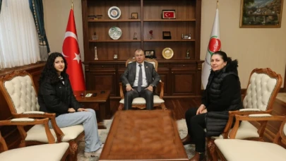 Vali Doruk, Şehit Ailesini Makamında Ağırladı
