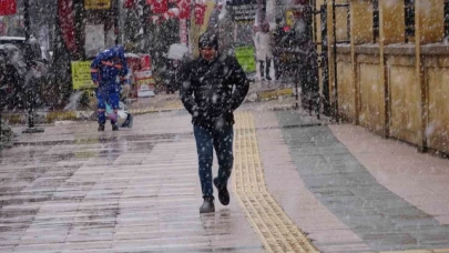 Yozgat'ta kar yağışı etkili oldu