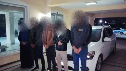 Yurda kaçak yollardan giren yabancı uyruklu 4 kişi yakalandı