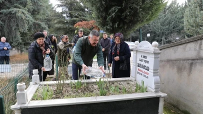 Zeki Hökelek kabri başında anıldı