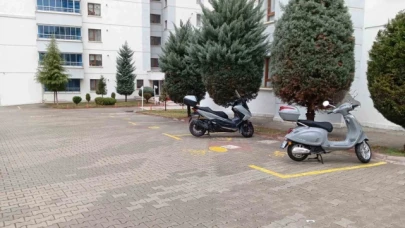 140 bin liralık motosikleti ittirerek çaldı