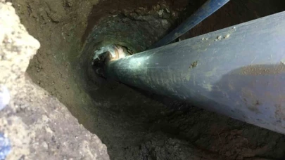 5 metrelik sondaj kuyusuna düşen minik kız için nefes kesen kurtarma