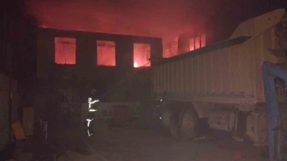Çıkan yangında 6 iş yeri zarar gördü