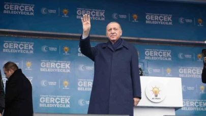 Cumhurbaşkanı Erdoğan: "Dün birlikte yoldaşlık ettiklerini bugün sırtından hançerliyorlar"