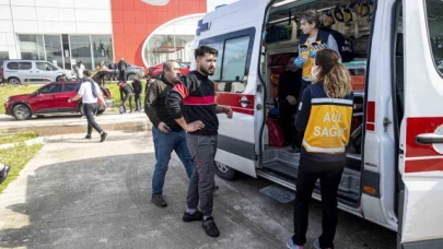 İkinci el otomobil bayisindeki yangın korkuttu: 3 kişi dumandan etkilendi