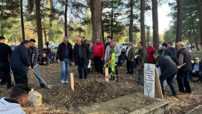 İkinci kez hastaneye giderken ölen kızın cenazesi toprağa verildi
