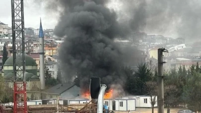 İşçilerin kaldığı konteyner alev alev yandı