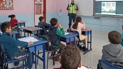 Jandarma’dan Miniklere Trafik Eğitimi