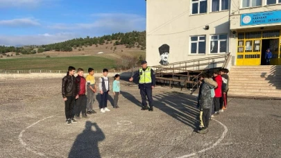 Jandarmadan Okullarda Bilgilendirme Faaliyeti