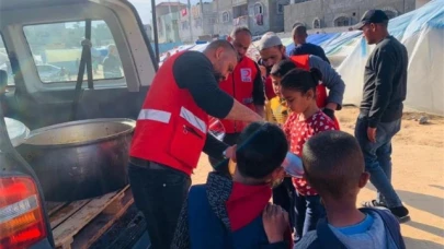 Kızılay Yeni Bir Aşevi Kurdu