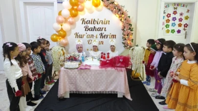 Kur'an- ı Kerim'e Geçen Minikler Ödüllendirildi