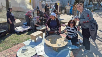 Mahalle Sakinleri Yağmur Duasına Çıktı