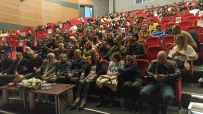 “Ölüm Kadın Meselesi” Oyunu Taşovalı İzleyiciyle Buluştu