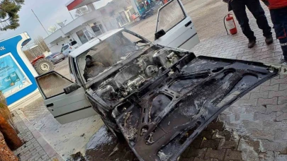 Otomobilde çıkan yangını itfaiye söndürdü