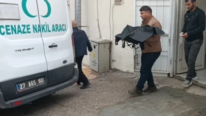 Otomobilin çarptığı 3 yaşındaki çocuk kurtarılamadı