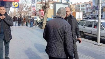 Polis memurunun dikkati yaşlı adamı dolandırılmaktan kurtardı