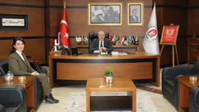 RektörTurabi, Müdür Kesik’i Ağırladı