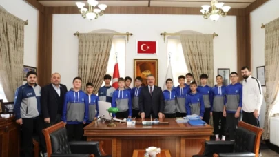 Şampiyonlardan Başkan Kargı’ya Ziyaret