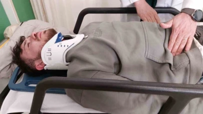 Samsun'da motosiklet yayaya çarptı: 2 yaralı