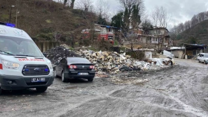 Sobadan çıkan yangın iki evi kullanılamaz hale getirdi