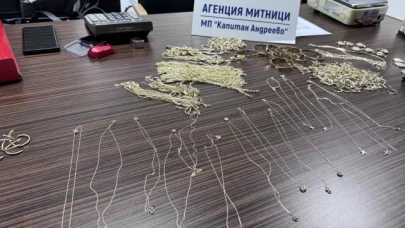 Tedirginliği altın kaçakçısını ele verdi