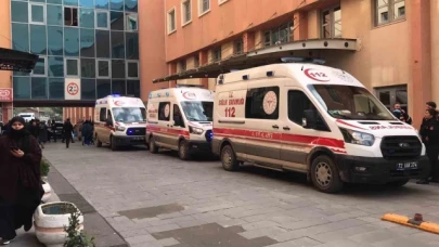 Tekstil işçilerini taşıyan minibüs ile kamyonet çarpıştı: 15 yaralı