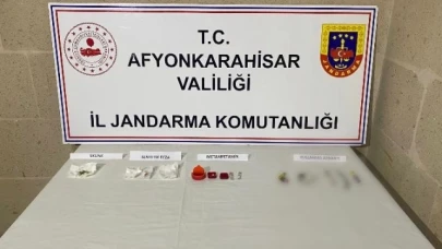 Ters yönden kaçmak isteyen zehir taciri jandarma tarafından yakalandı