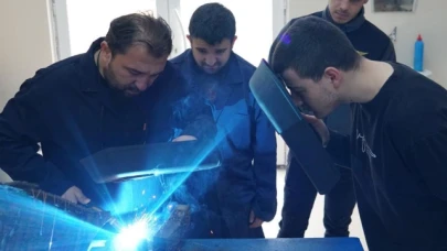 Üniversite-Sanayi İşbirliği Kapsamında Kaynakçılık Kursu Açıldı