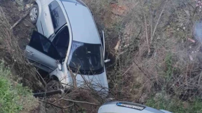 Amasya'da otomobil şarampole uçtu, sürücüsü alkollü çıktı