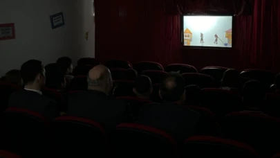Büyükkaymakcı, Öğrencilerin Gölge Oyununu İzledi