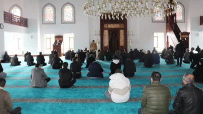 Doç. Dr. Abdulhamit Budak Akademik Vaaz Verdi