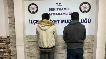 Hırsızlık suçundan aranan şahsın kimliğiyle oto hırsızlığı yapan 2 şüpheli yakalandı