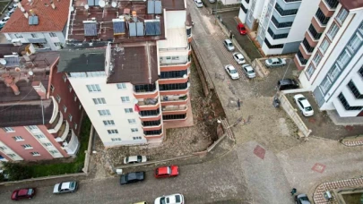İstinat duvarı devrildi: Faciadan dönüldü