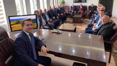 Kartal’dan Meclis Üyeleri ve Muhtarlara Plaket