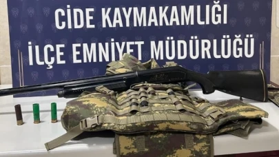 Kavga ettiği şahsa benzettiği kişiyi rehin aldı, tutuklandı