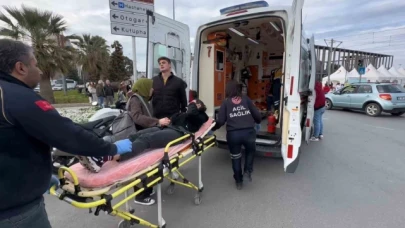 Kaza yapan araç yayaların bulunduğu refüje çıktı, facianın eşiğinden dönüldü
