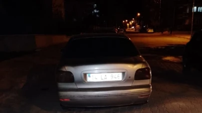 Motosiklet ile araç çarpıştı bir yaralı