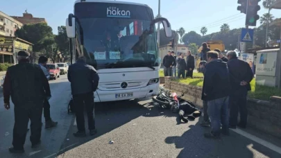 Nazilli'de otobüs motosiklete çarptı: 1 ölü