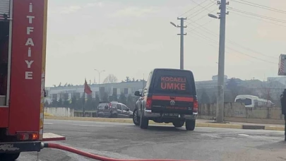 Öğrenci yurdunun çatısı yandı