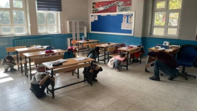 Okullarda “Deprem Anı ve Tahliye Tatbikatı" Yapıldı